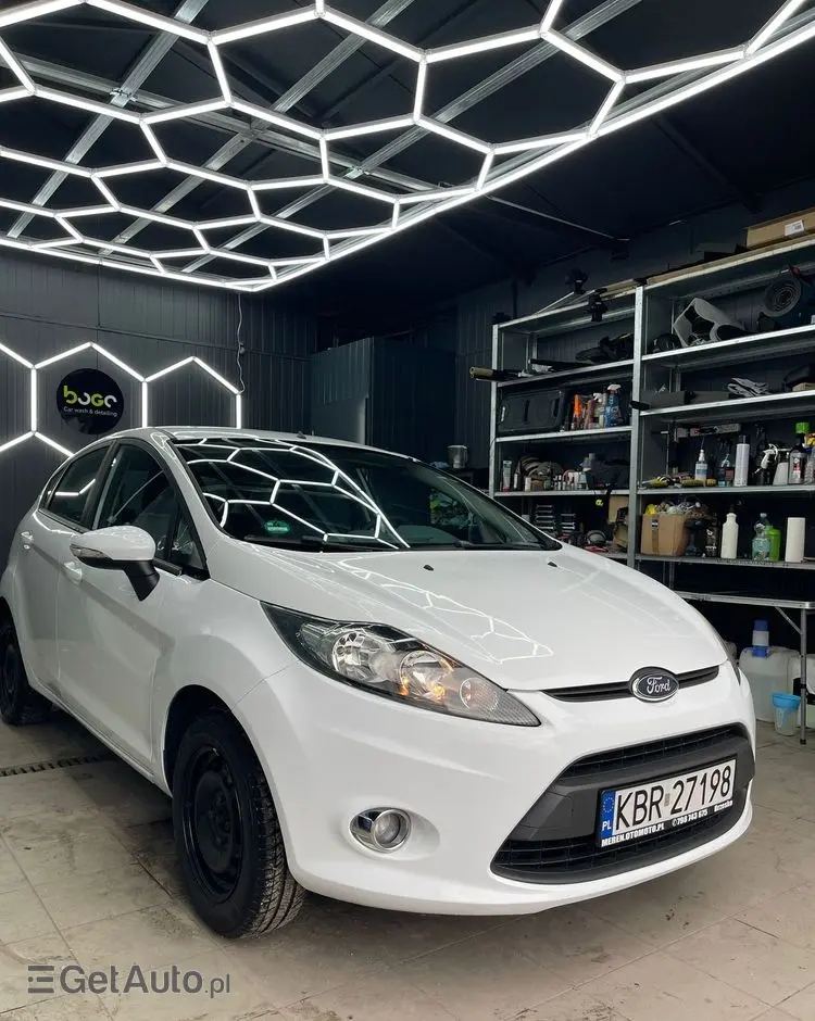FORD Fiesta 1.25 Champions Edition