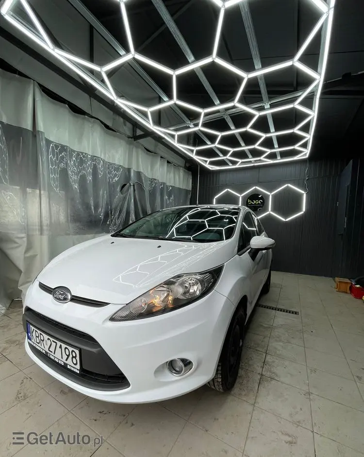 FORD Fiesta 1.25 Champions Edition
