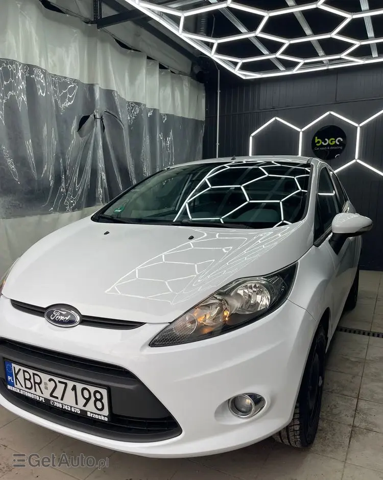 FORD Fiesta 1.25 Champions Edition