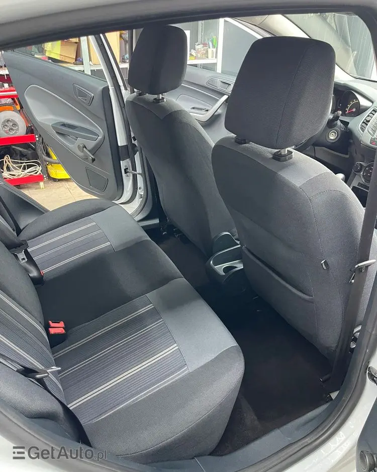 FORD Fiesta 1.25 Champions Edition
