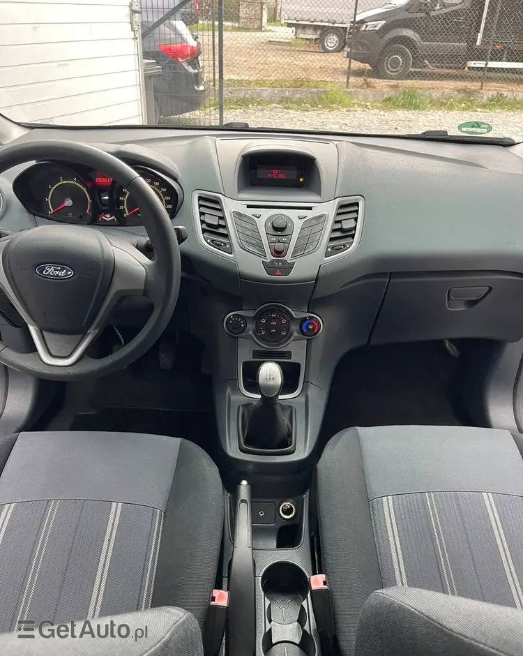 FORD Fiesta 1.25 Champions Edition