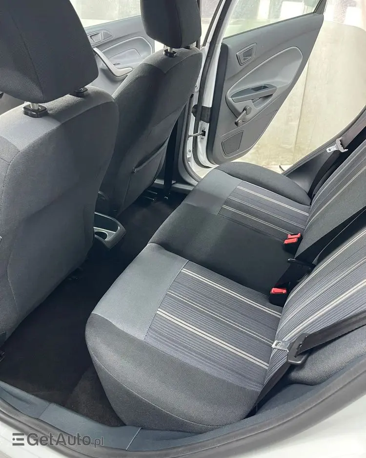 FORD Fiesta 1.25 Champions Edition