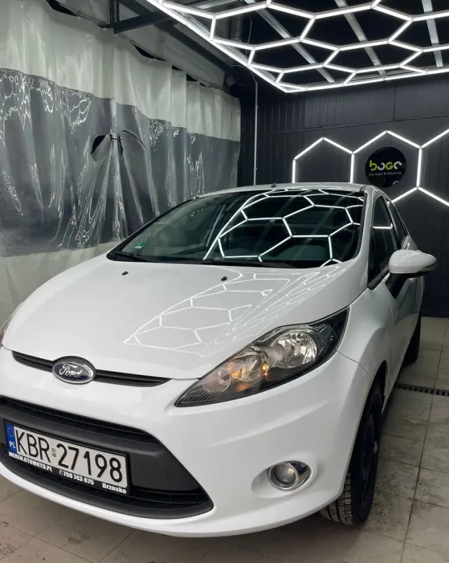 FORD Fiesta 1.25 Champions Edition