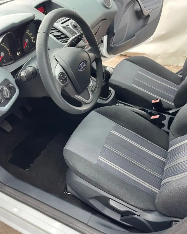 FORD Fiesta 1.25 Champions Edition