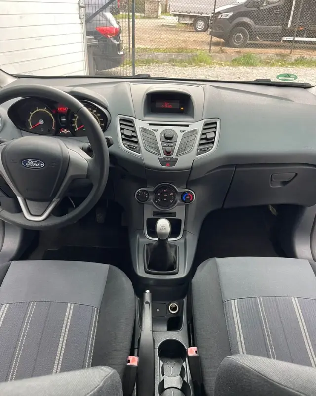 FORD Fiesta 1.25 Champions Edition
