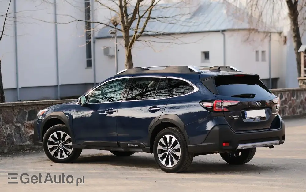 SUBARU Outback 