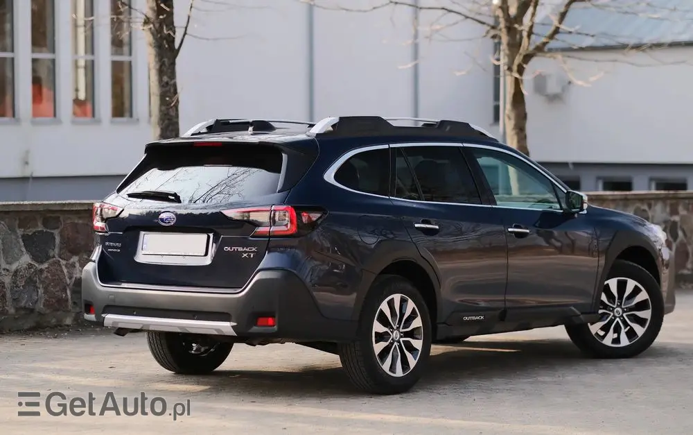 SUBARU Outback 