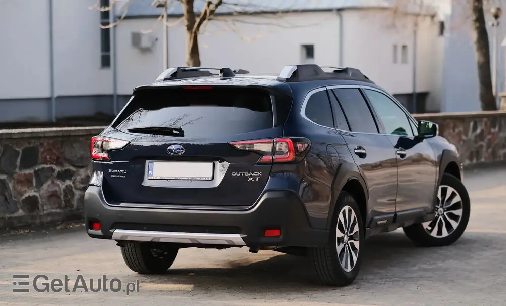 SUBARU Outback 