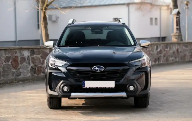 SUBARU Outback 