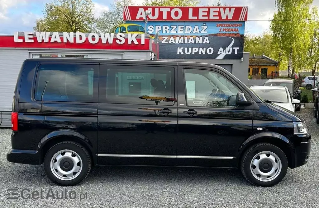 VOLKSWAGEN Multivan 
