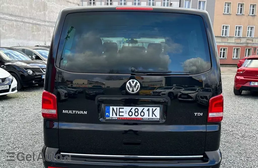 VOLKSWAGEN Multivan 