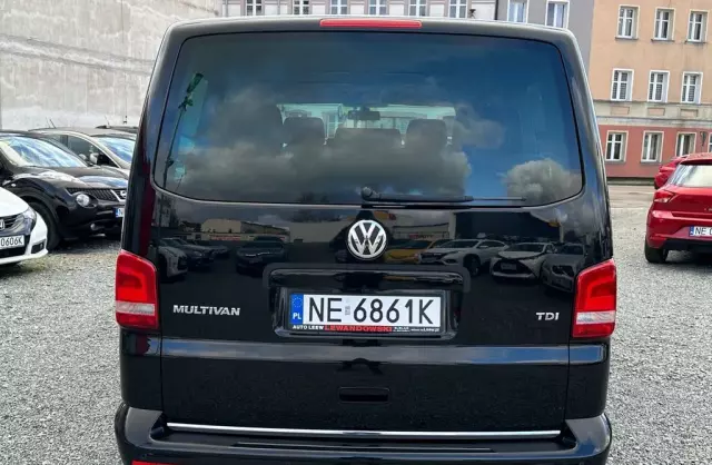 VOLKSWAGEN Multivan 