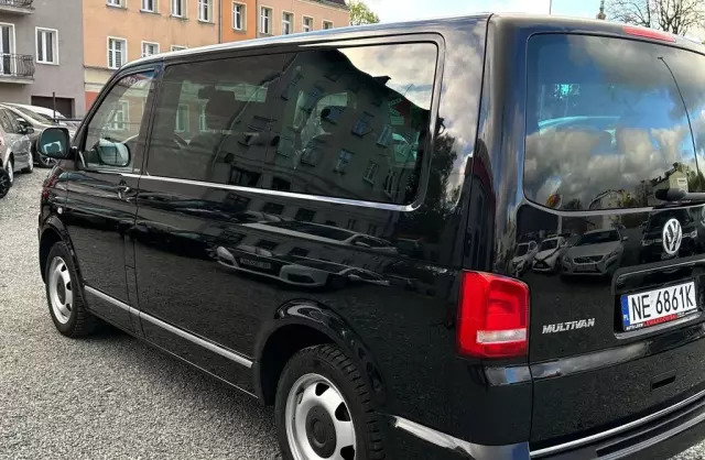 VOLKSWAGEN Multivan 