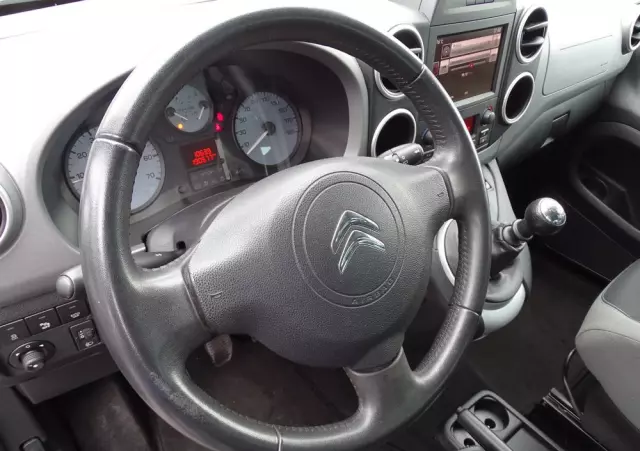 CITROËN Berlingo Multispace BlueHDi 120 S&S SHINE