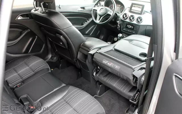 MERCEDES-BENZ Klasa B 180 BlueEFFICIENCY Edition Style