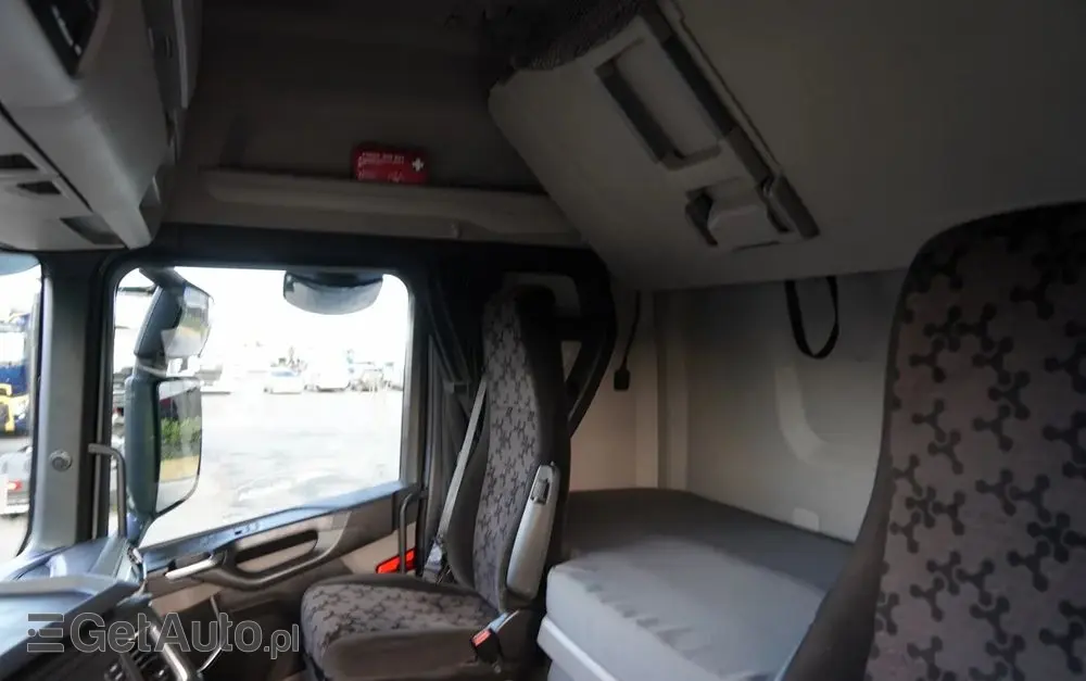 SCANIA S 500 / RETARDER / KLIMA POSTOJOWA / CAŁA NA PODUSZKACH / OPONY 100% 