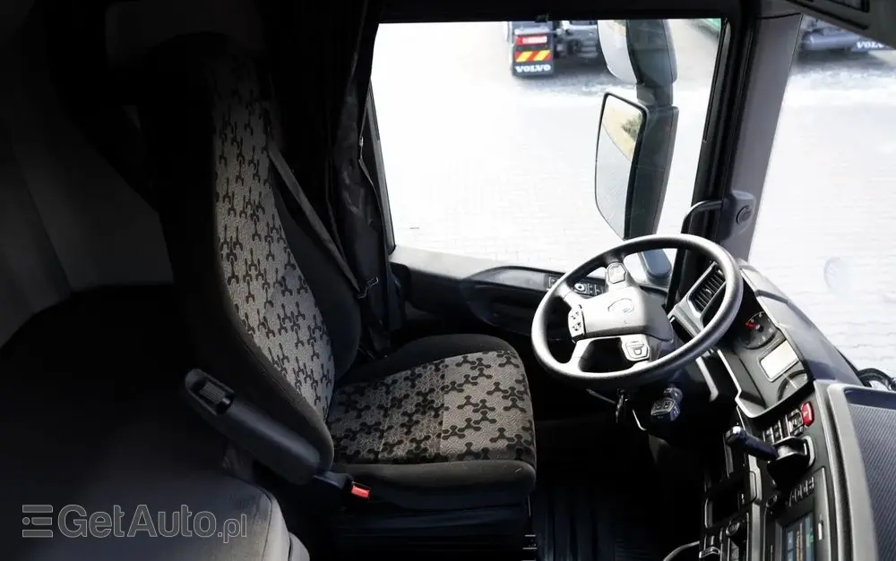 SCANIA S 500 / RETARDER / KLIMA POSTOJOWA / CAŁA NA PODUSZKACH / OPONY 100% 