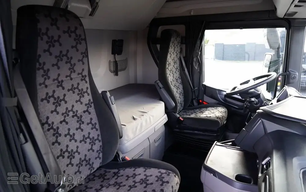 SCANIA S 500 / RETARDER / KLIMA POSTOJOWA / CAŁA NA PODUSZKACH / OPONY 100% 