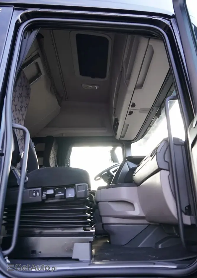 SCANIA S 500 / RETARDER / KLIMA POSTOJOWA / CAŁA NA PODUSZKACH / OPONY 100% 