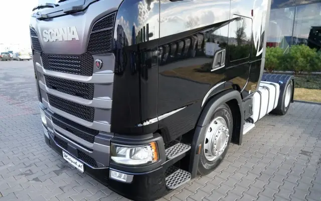SCANIA S 500 / RETARDER / KLIMA POSTOJOWA / CAŁA NA PODUSZKACH / OPONY 100% 