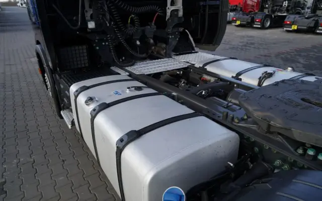 SCANIA S 500 / RETARDER / KLIMA POSTOJOWA / CAŁA NA PODUSZKACH / OPONY 100% 