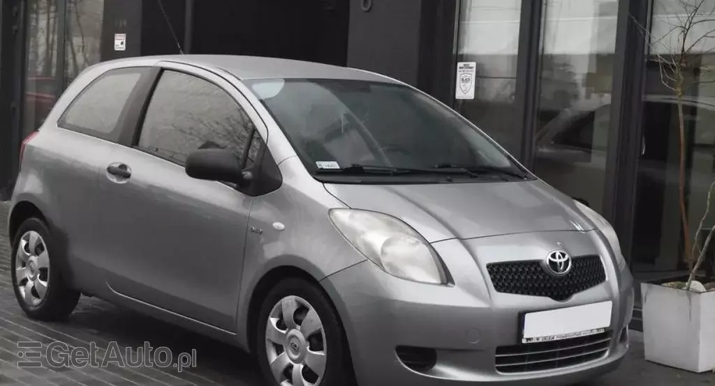 TOYOTA Yaris 