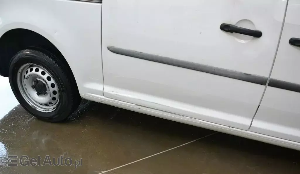 VOLKSWAGEN Caddy 