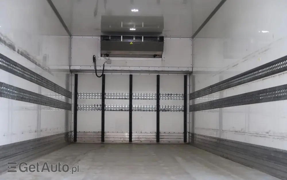 SCANIA Scania P 450 / CHŁODNIA + WINDA / 23 PALETY / EURO6 / OŚ SKRĘTNA / CARRIER/ ASO 