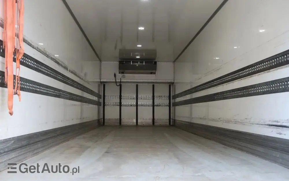 SCANIA Scania P 450 / CHŁODNIA + WINDA / 23 PALETY / EURO6 / OŚ SKRĘTNA / CARRIER/ ASO 