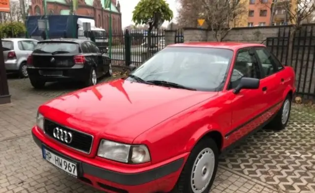 AUDI 80 