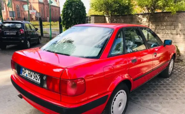 AUDI 80 