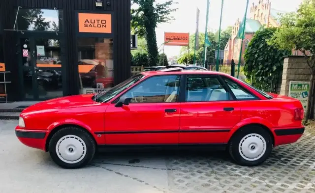AUDI 80 