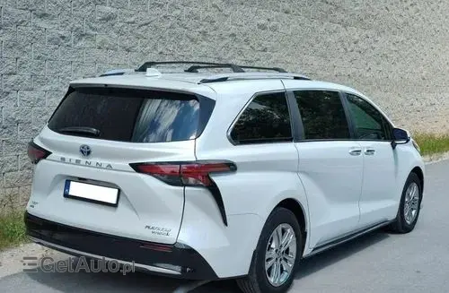 TOYOTA Sienna 