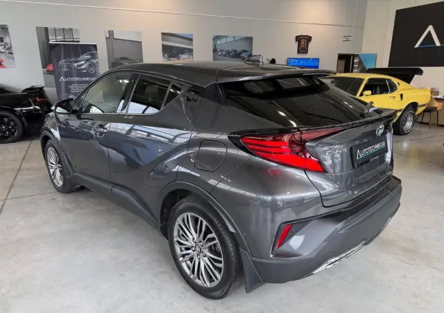 TOYOTA C-HR 2.0 Hybrid Executive