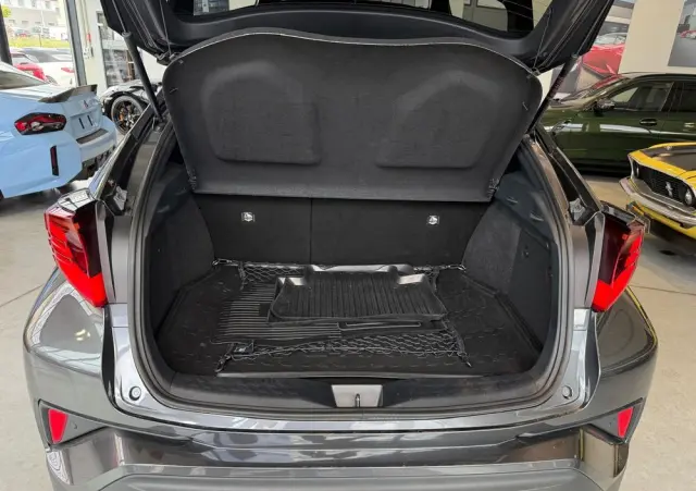 TOYOTA C-HR 2.0 Hybrid Executive