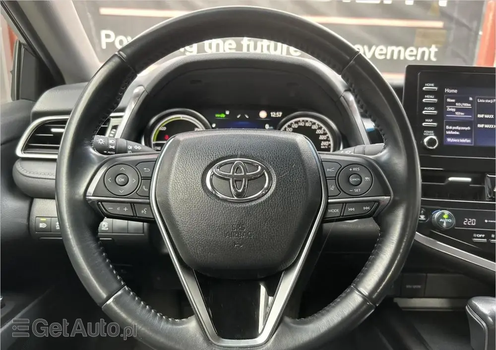 TOYOTA Camry 2.5 Hybrid Comfort CVT