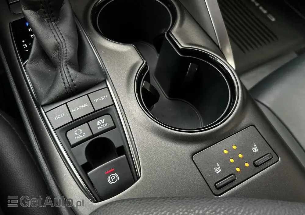 TOYOTA Camry 2.5 Hybrid Comfort CVT