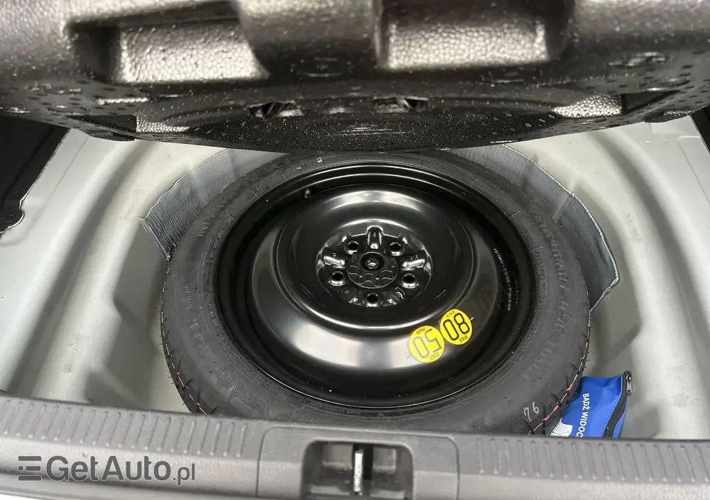 TOYOTA Camry 2.5 Hybrid Comfort CVT