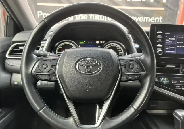 TOYOTA Camry 2.5 Hybrid Comfort CVT