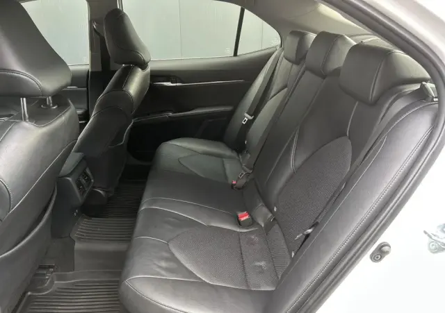 TOYOTA Camry 2.5 Hybrid Comfort CVT