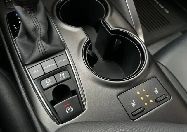 TOYOTA Camry 2.5 Hybrid Comfort CVT