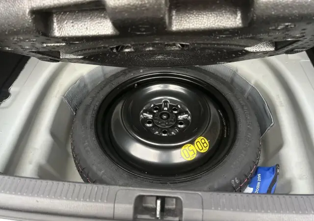 TOYOTA Camry 2.5 Hybrid Comfort CVT