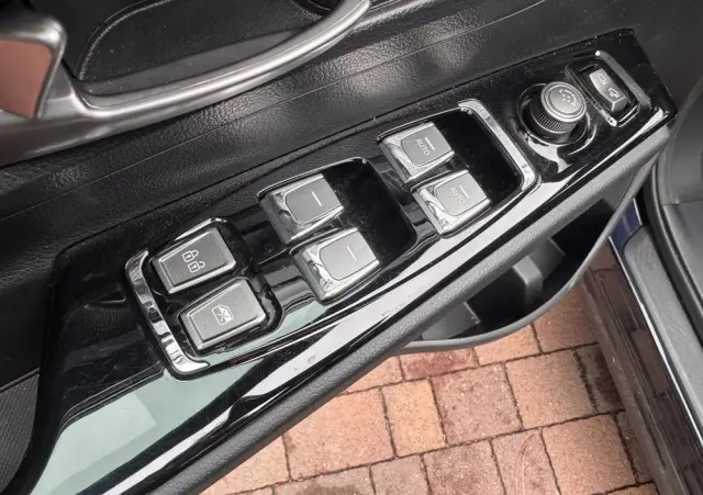 SSANGYONG/KGM Korando 1.5 T-GDI 2WD Automatik Sapphire