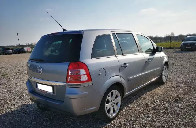 OPEL Zafira 