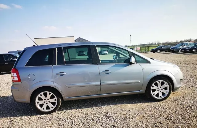 OPEL Zafira 