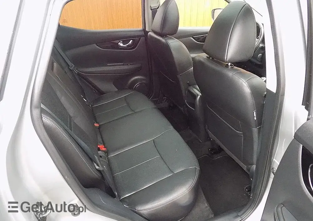 NISSAN Qashqai 1.2 DIG-T N-Connecta