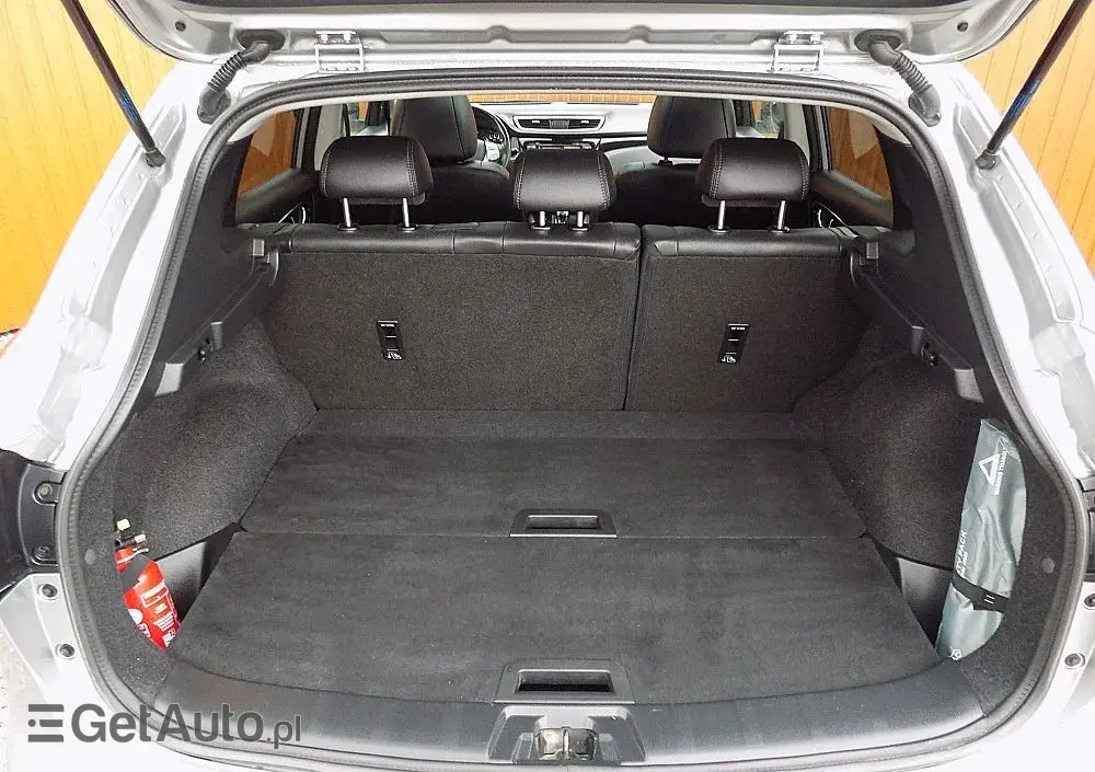 NISSAN Qashqai 1.2 DIG-T N-Connecta