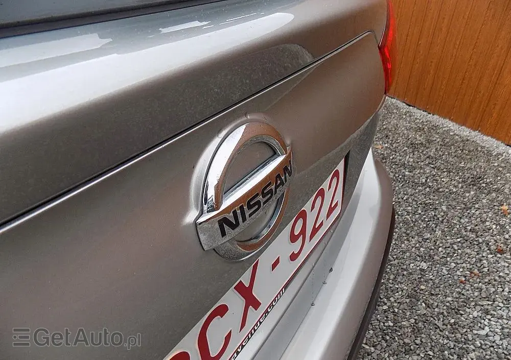 NISSAN Qashqai 1.2 DIG-T N-Connecta