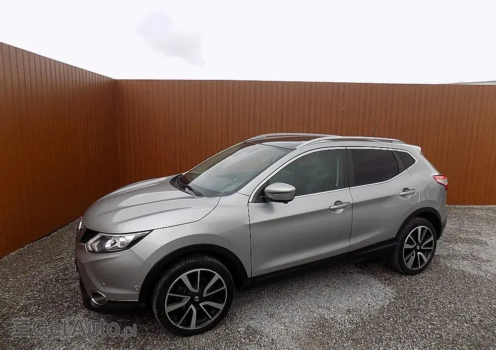 NISSAN Qashqai 1.2 DIG-T N-Connecta