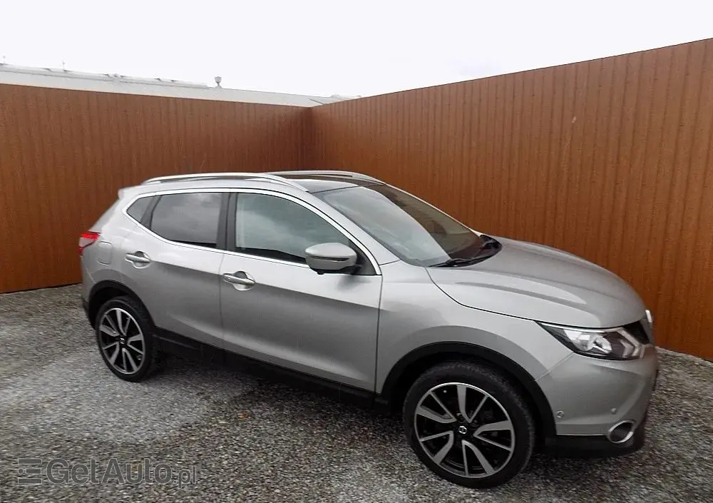 NISSAN Qashqai 1.2 DIG-T N-Connecta